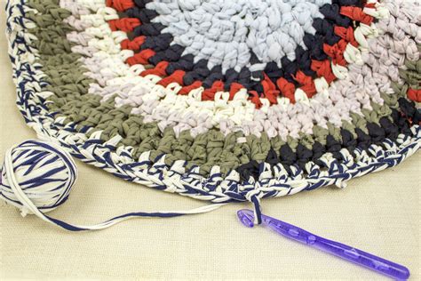 How to Make a Rug: 5 Materials You Need to Make a Rug - 2022 - MasterClass