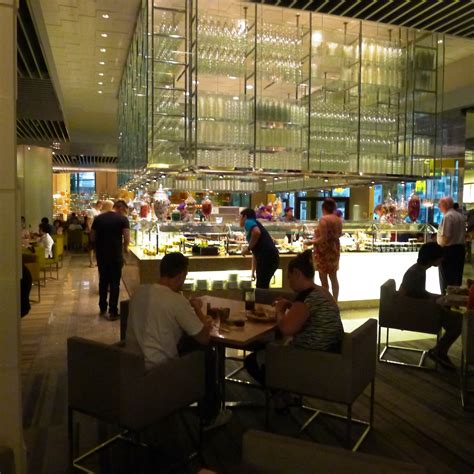 Bacchanal Buffet, Las Vegas- A Lavish Foodie Extravaganza!