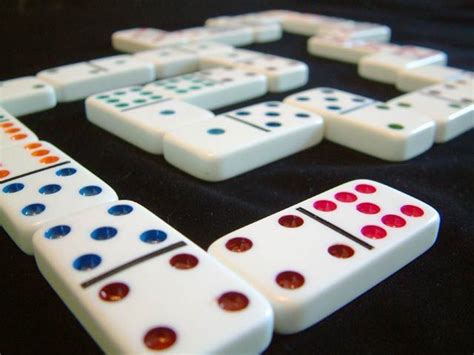 Dominoes | Board Game | BoardGameGeek