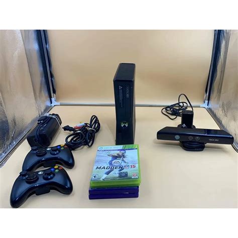 Amazon.com: Xbox 360 4GB Console with Kinect : Unknown: Video Games