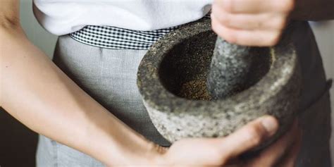 How To Use A Mortar & Pestle Properly