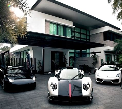 Rich Lifestyle Wallpaper