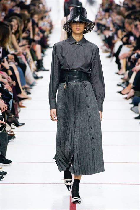 Christian Dior Autumn/Winter 2019 Ready-To-Wear | Couture fashion ...