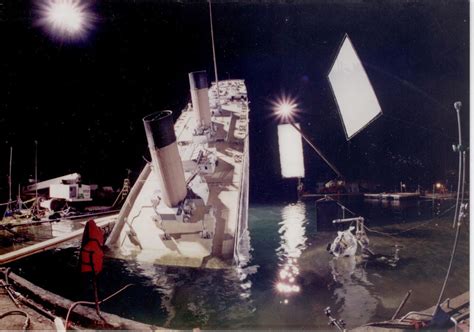 30 Amazing Behind the Scenes Photographs From the Making of ‘Titanic’ (1997) ~ Vintage Everyday