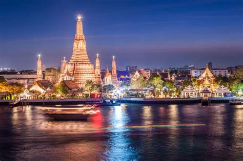 Wat Arun night view Temple stock photo. Image of architecture - 55087464