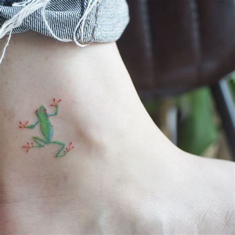 Women Tattoo Meaningful Grandma #womensclothing #womensrights #WomenCrushWednesday | Frog ...