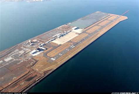 Kitakyushu Airport has a 2500 meters runway but, planned to extend 500 ...