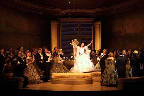 Giuseppe Verdi, La Traviata, The Royal Opera London, 21. Dezember 2019 ...