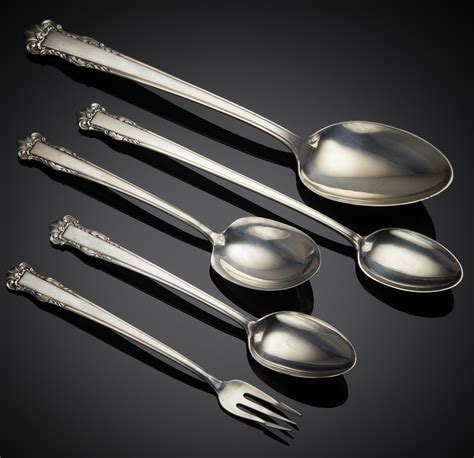 Lunt Sterling Flatware, English Shell Pattern, 21.4 ozt | Witherell's Auction House