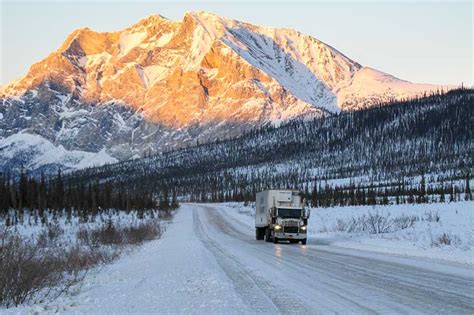 Dalton Highway: Tackling Alaska’s Most Dangerous Road - Off-Roading Pro