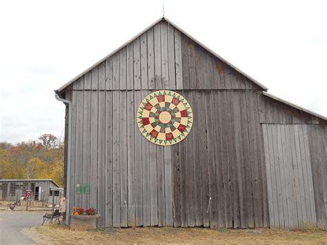 Quilt on the side of 101 year old barn at Gorman Heritage Farm, in Evendale Ohio | Painted barn ...