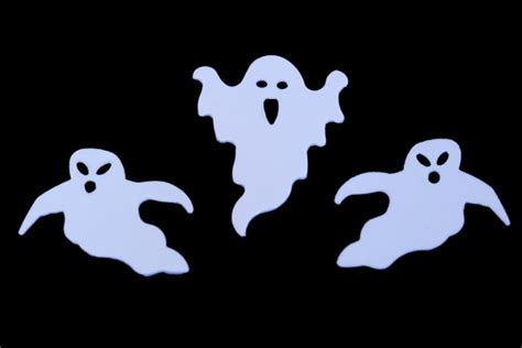 Image of three different ghosts | CreepyHalloweenImages