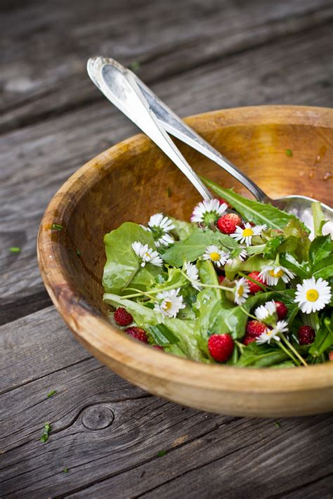 Garden Salad | Video and recipe today on decor8 | decor8 holly | Flickr