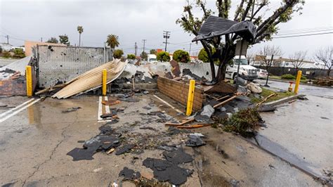 Video: Strongest Los Angeles tornado in 40 years damages several ...