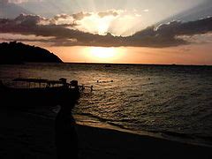 Category:Crepuscular rays in Thailand - Wikimedia Commons