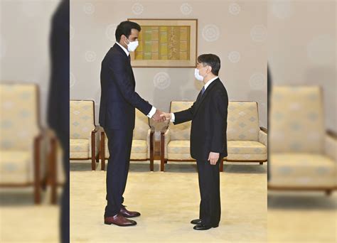 Amir meets Emperor of Japan | The Peninsula Qatar