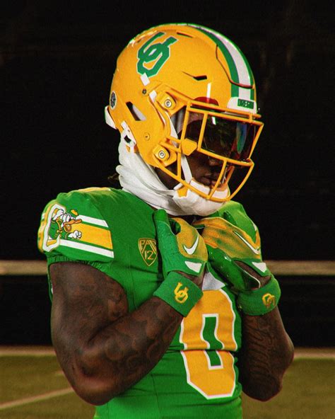 Oregon Football Reveals Retro Uniform Combination for Week 8 vs ...