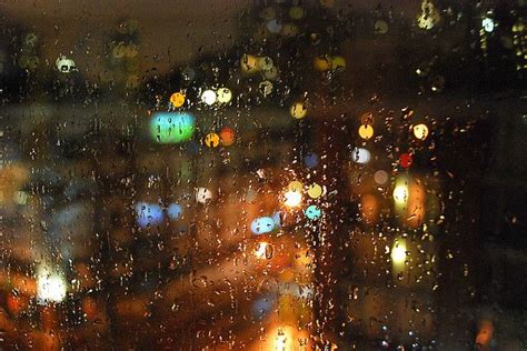 Rain against the window at night | Rainy day photos, Night rain, Rainy day