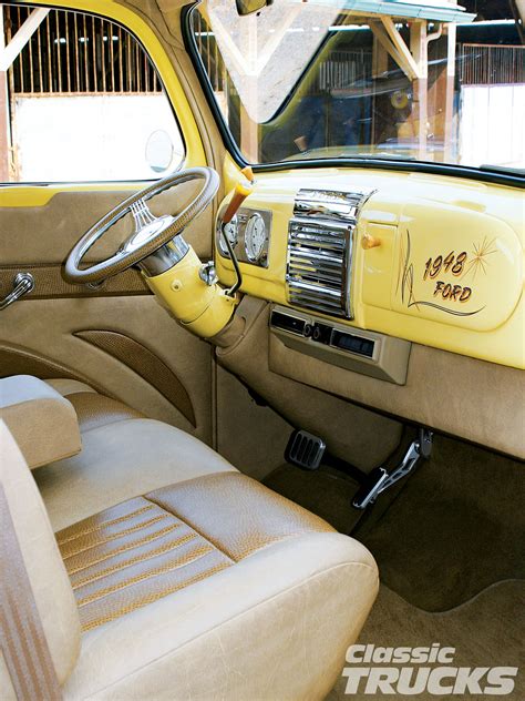 Pickup Truck: Pickup Truck Interiors