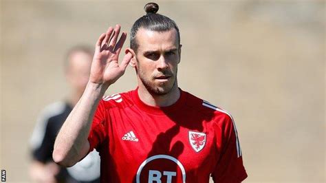 Euro 2020: Gareth Bale's 'sole focus' on Wales not club future, says forward - BBC Sport