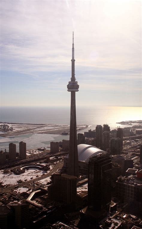 CN Tower (Canadian National Tower) Tourist Information & Facts