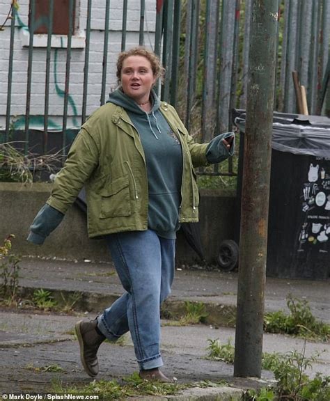 Danielle Macdonald is seen on the set of The Tourist for the first time - NewsFinale