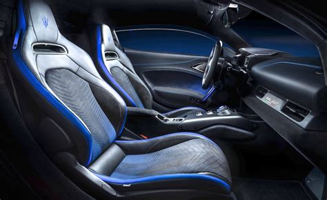 ALCANTARA VESTE LA NUOVA MASERATI MC20 – James Magazine