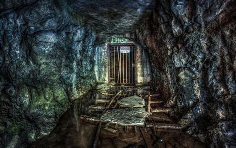 [Abandoned] An abandoned mine shaft in Southern Ontario, Canada by Trevor Pottelberg : NoSillySuffix