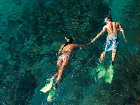 The best snorkeling on Maui is often found around the island of Lana’i. - Hawaii Ocean Rafting