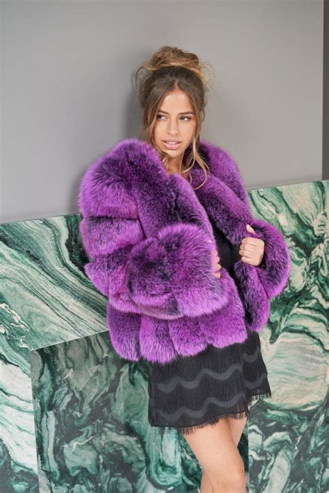 - 100% Fox Fur - Model Wearing UK 8 - Satin Lining - True to Size | Purple fur coat, Fur fashion ...