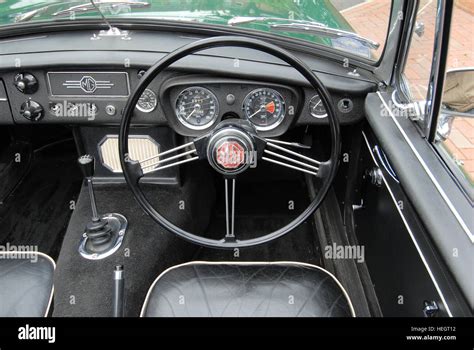 Mgb interior hi-res stock photography and images - Alamy