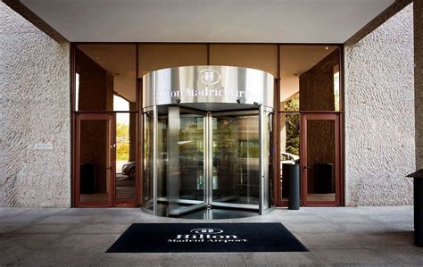 HILTON MADRID AIRPORT $96 ($̶1̶2̶9̶) - Updated 2022 Prices & Hotel ...