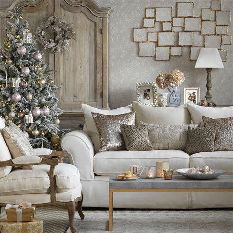 20 Festive Living Room Christmas Decor Ideas