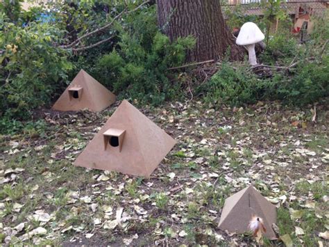 Chicago Artists Commissioned to Make Outdoor Cat Houses - Cats In My Yard