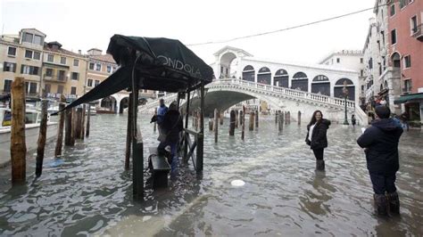 Venice flooding becomes second-highest in history, as tourist hot spot ...