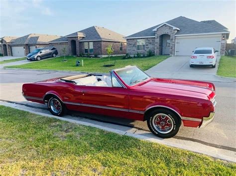 1966 Oldsmobile Cutlass Convertible Red RWD Automatic - Classic Oldsmobile Cutlass 1966 for sale