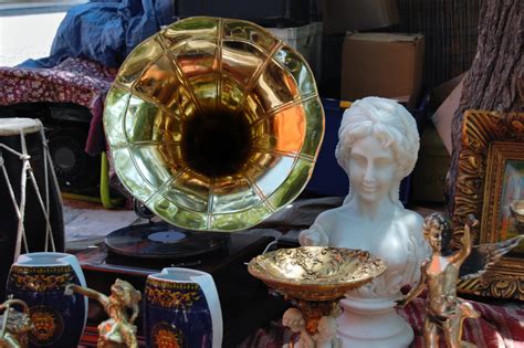 What Antique Items Can Be Valuable? - Shannon Halligan