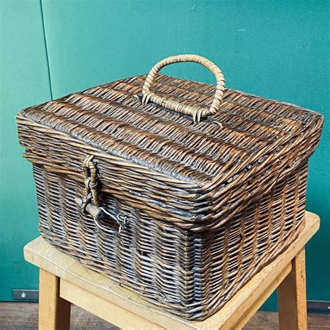 Vintage Small Wicker Picnic Basket - Kitchenalia - Hemswell Antique Centres