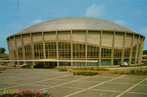 Charlotte Coliseum - Charlotte - RetroSeasons.com