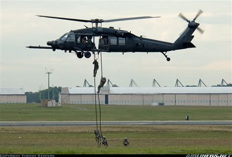 Sikorsky MH-60L Black Hawk (S-70A) - USA - Army | Aviation Photo #1063584 | Airliners.net