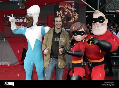 The incredibles 2004 hi-res stock photography and images - Alamy