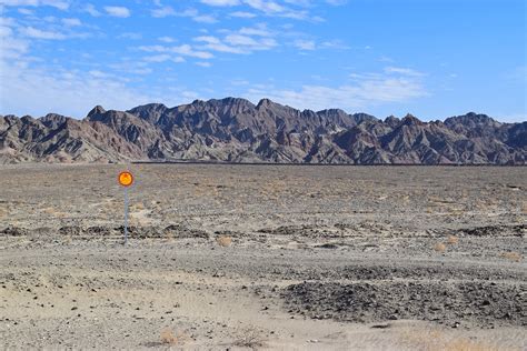 Crossing the border: from Iran to Pakistan | Home Is Where The Car Is