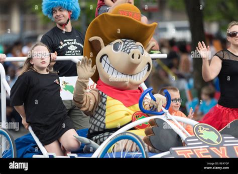 Louisville, Kentucky, USA - May 03, 2018: The Pegasus Parade, Person ...