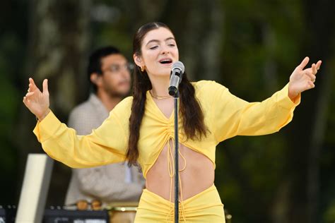 Here's Why Lorde's 'Solar Power' Sounds So Distinct | TIME