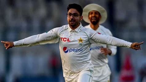 PAK vs ENG, 3rd Test, Day 2, STUMPS: PAK end day at 21/0, trail by 29 ...