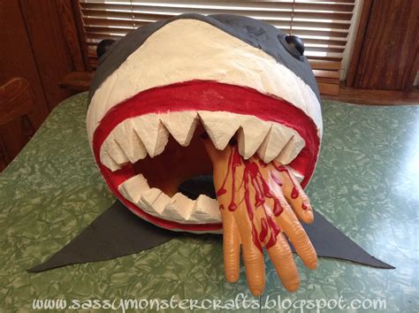 carved shark pumpkin #Halloween Halloween 2014, Halloween Props, Diy Halloween Decorations ...