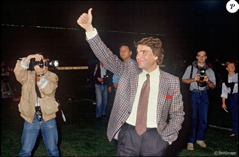 Bernard Tapie à Marseille en 1987 - Purepeople