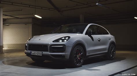 Porsche Cayenne GTS | 2021MY Coupe | Front Three-Quarter