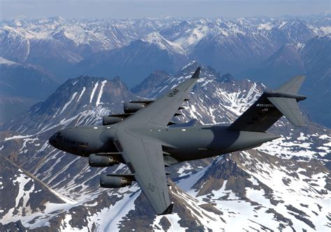 C-17 Globemaster III: An Introduction – Loraine Nunley, Author