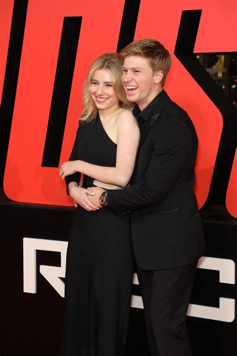 Robert Irwin and GF Rorie Cuddle Up, Get Cozy During Red Carpet Debut